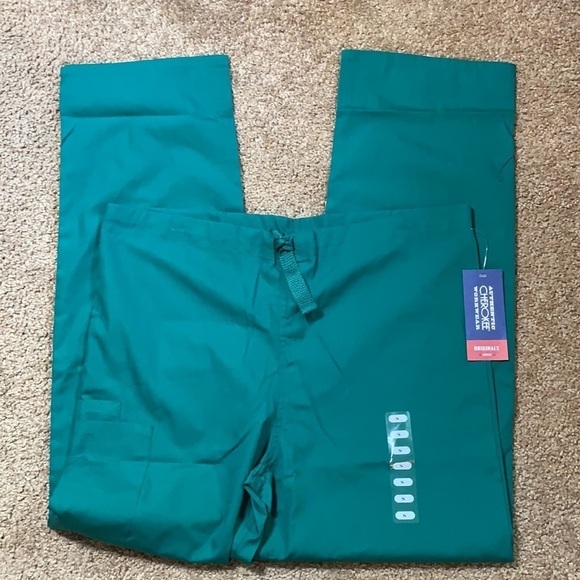 Unisex per label Cherokee scrub pants size small, new with tags see measurements - Picture 4 of 6